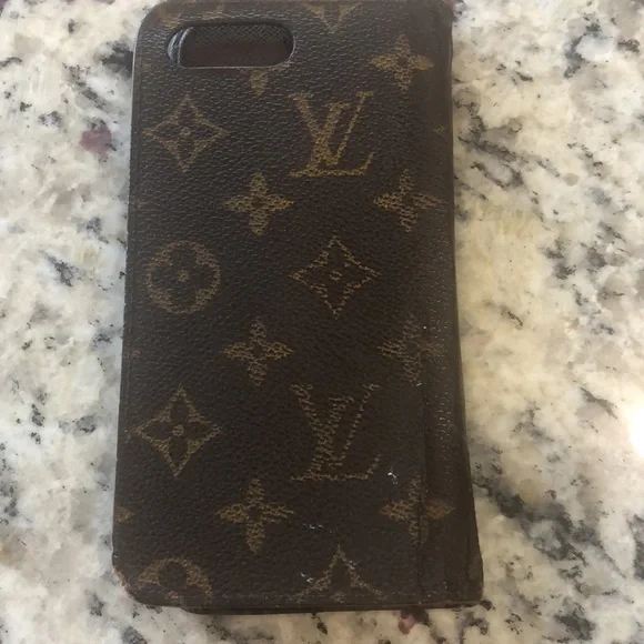 🎉🎉🎉HOST PICK 🎉🎉🎉 Authentic Louis Vuitton Paris Folio MNG 7+/8+ IPhone Case